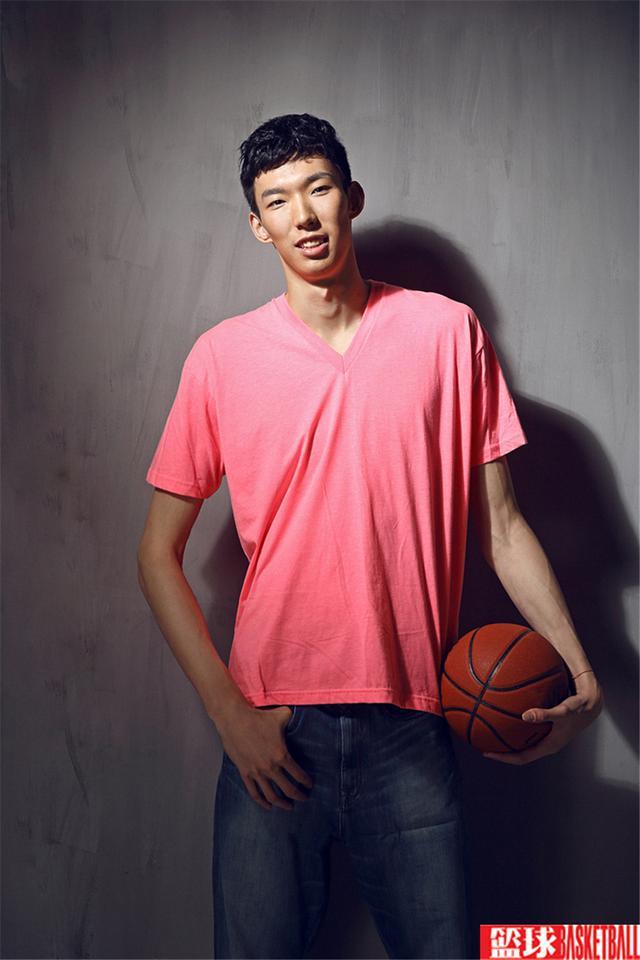 周琦写真暴帅! 能耍帅也能俏皮搞怪_高清图集_新浪网