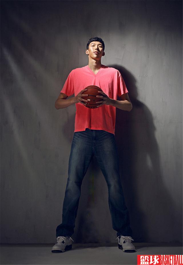 周琦写真暴帅! 能耍帅也能俏皮搞怪_高清图集_新浪网