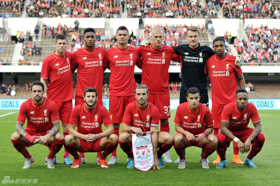 利物浦球员赛前合影