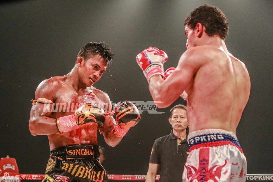 泰拳王播求被爆头鲜血喷射_高清图集_新浪网