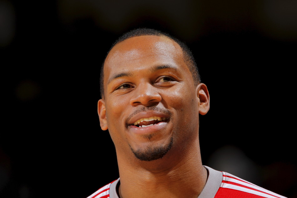 北京时间7月30日,火箭确定用一年老将底薪签约查克-海耶斯,还记得那年