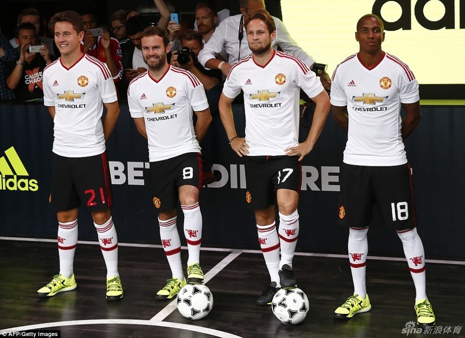 曼联客场新队服