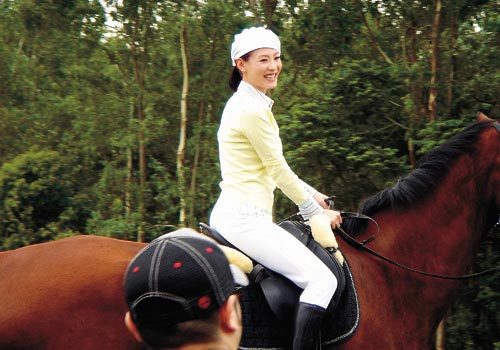 当红女星的马背瞬间_高清图集_新浪网