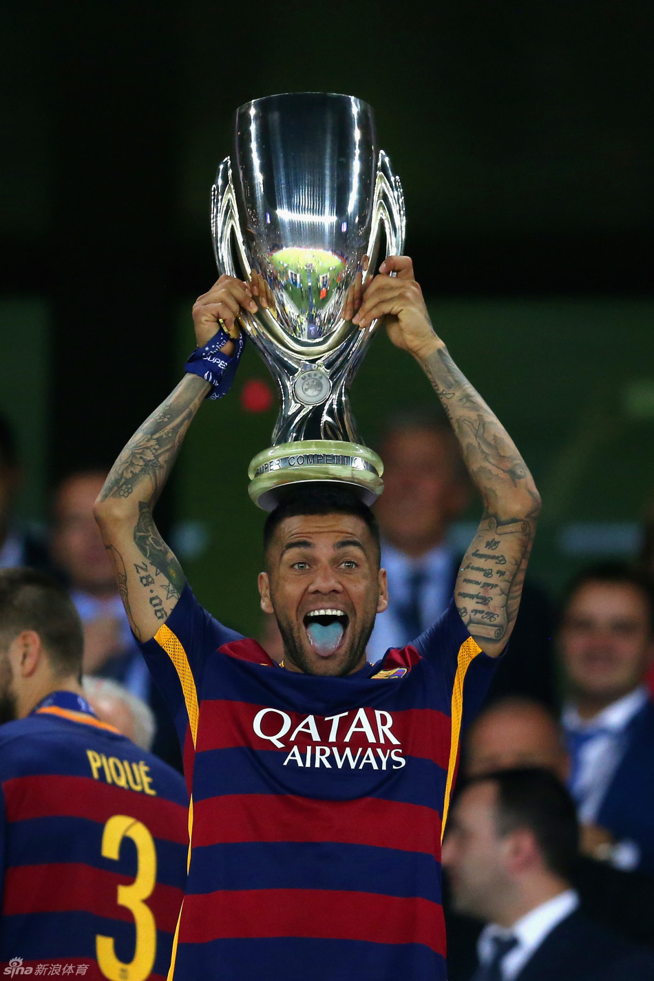 巴萨获欧洲超级杯冠军_高清图集_新浪网