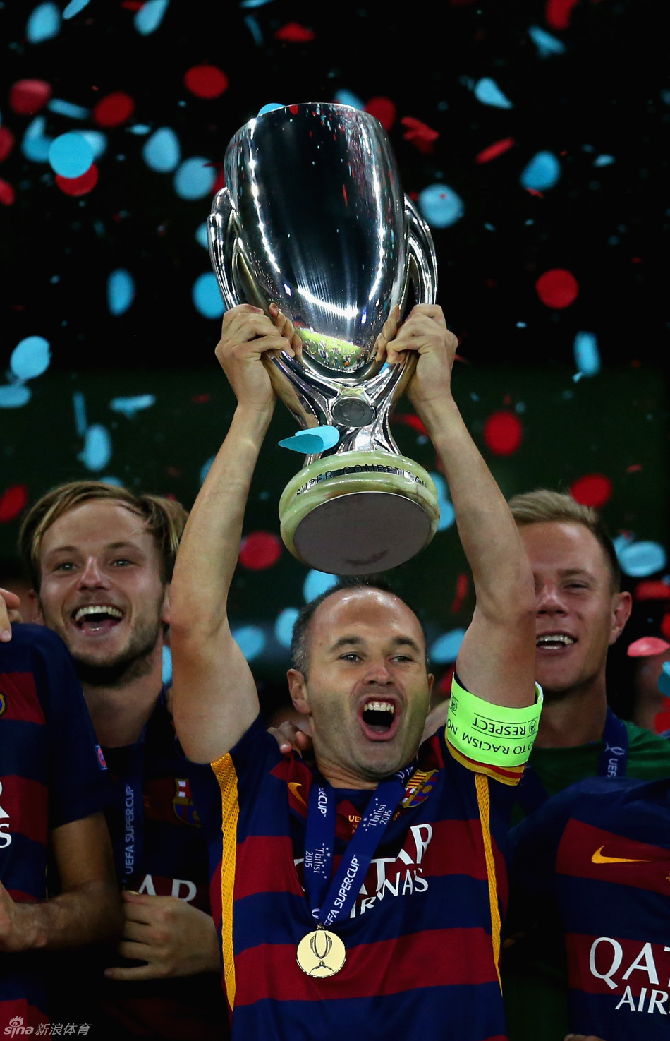 巴萨获欧洲超级杯冠军_高清图集_新浪网