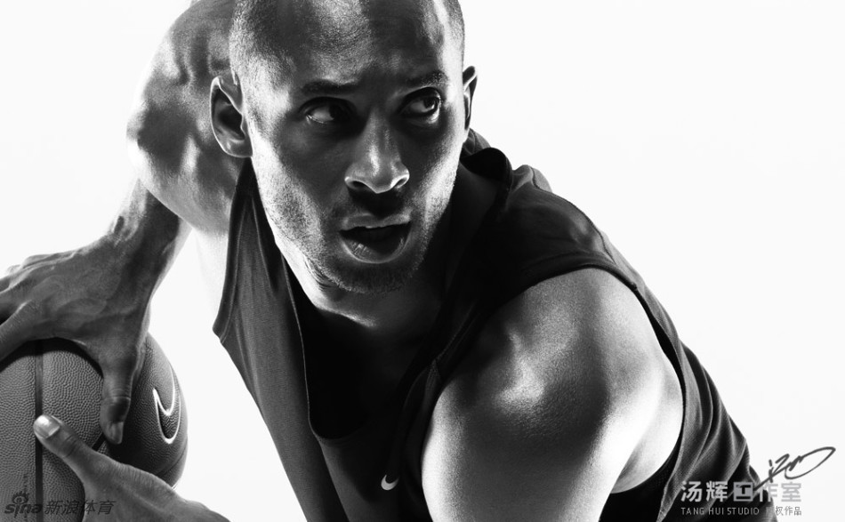 新浪独家科比黑白写真