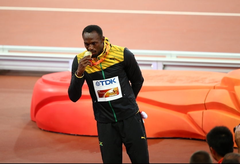 百米冠军博尔特领奖 表情淡定_高清图集_新浪网