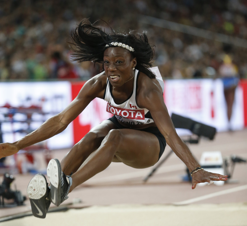 美国选手巴尔托莱塔跳远夺冠