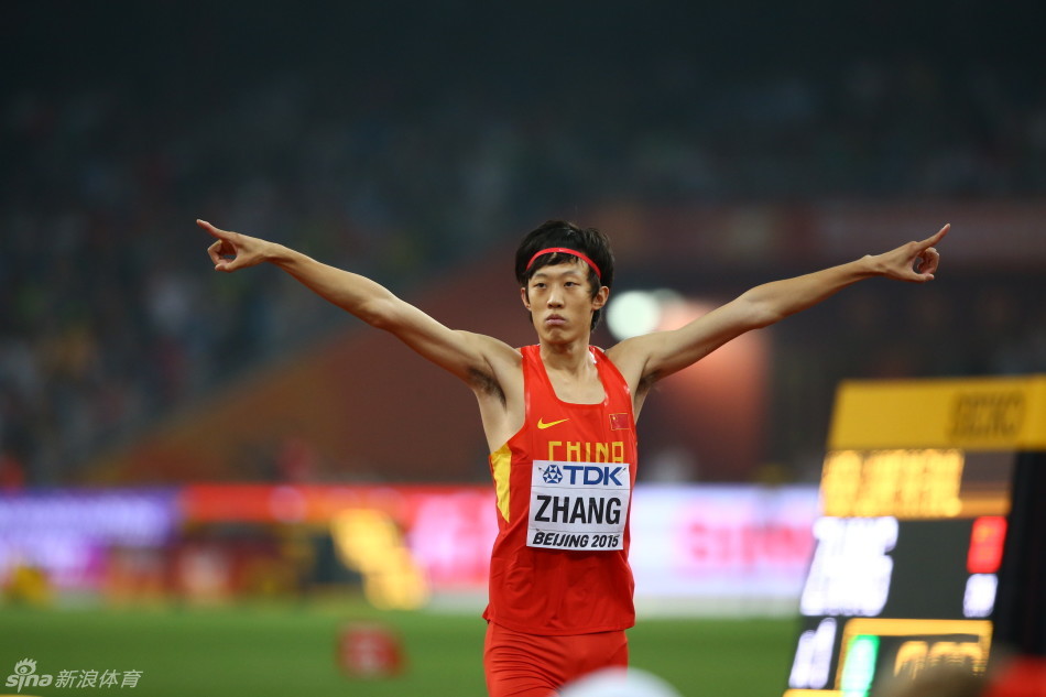 张国伟获男子跳高第二