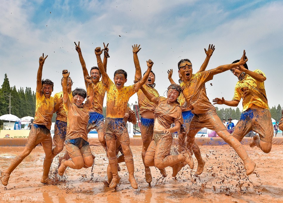 2015年08月28日,江苏省南京市,泥浆足球中国赛南京站在高淳开赛,这