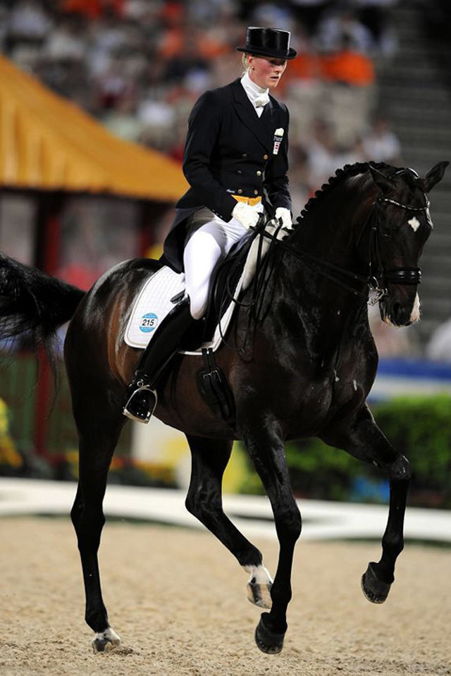 马背上的公主王子_高清图集_新浪网