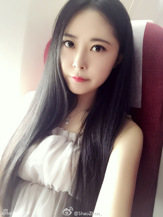 邹正疑似女友私照曝光_高清图集_新浪网