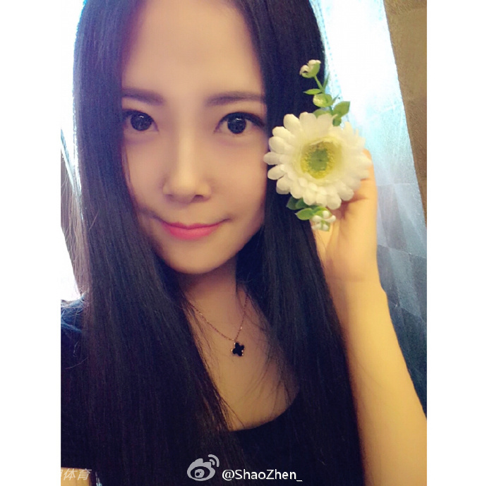 邹正疑似女友私照曝光_高清图集_新浪网