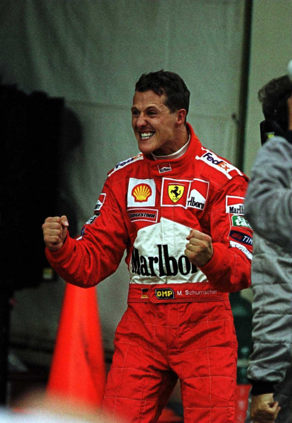 舒马赫代表法拉利首夺世界冠军15周年