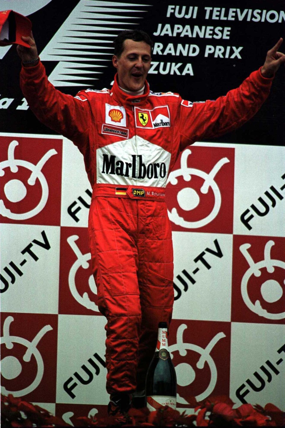 舒马赫代表法拉利首夺世界冠军15周年
