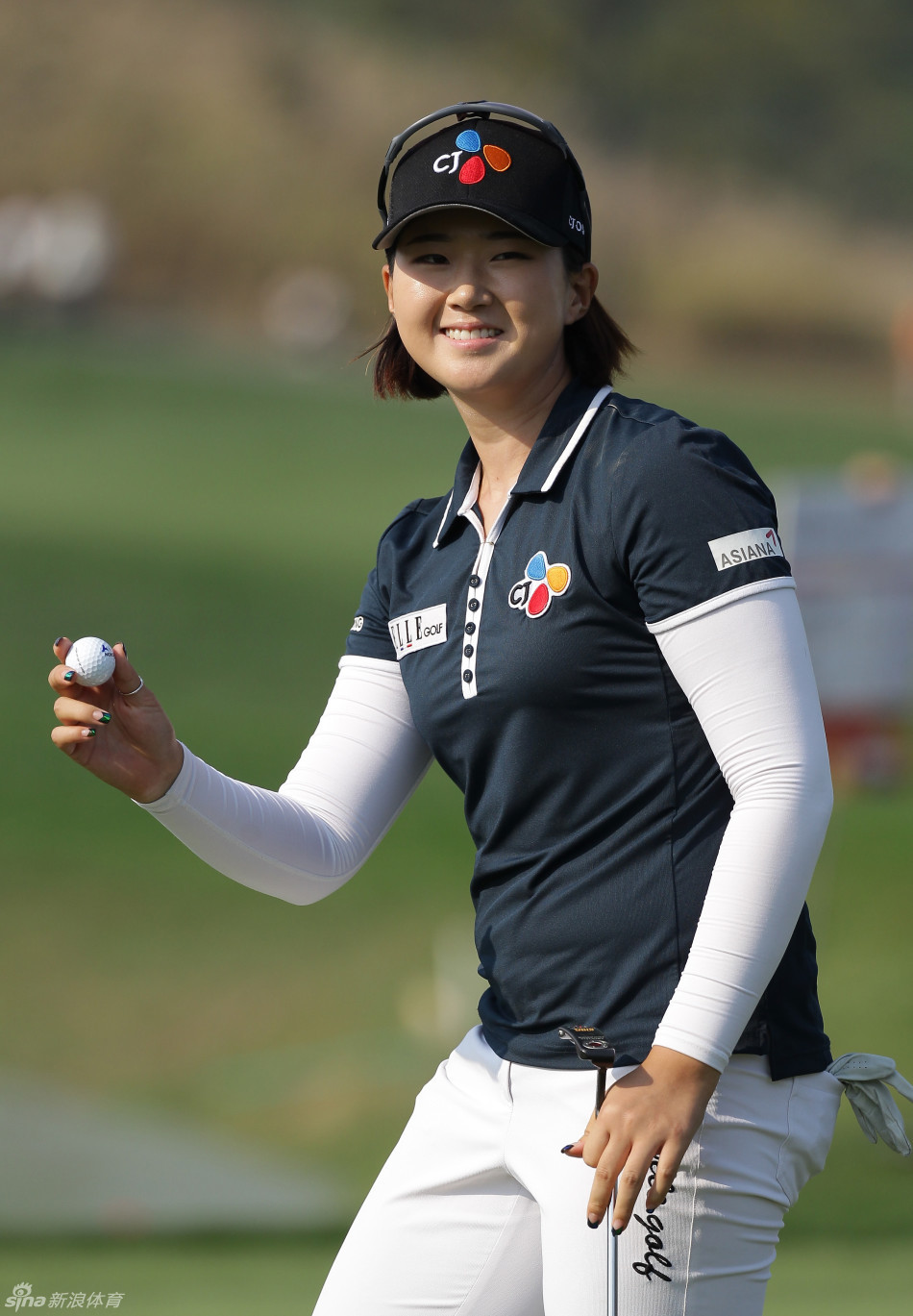朴城炫领跑韩亚银行赛首轮_高清图集_新浪网