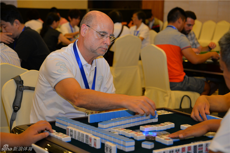北京时间10月25日,首届世界麻将运动会个人预赛第2日的比赛在三亚亚龙