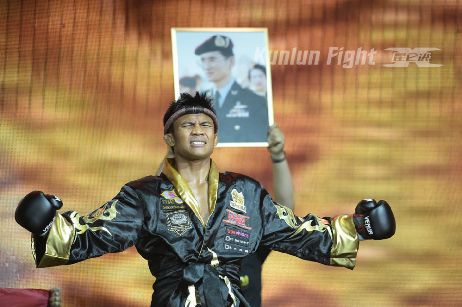 播求引爆昆仑决 中国新星被ko