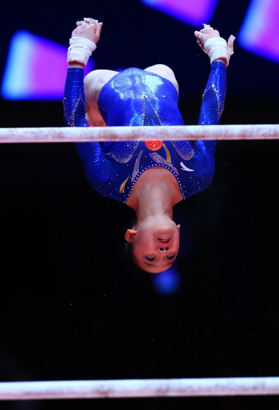 范忆琳直体后空翻两周下