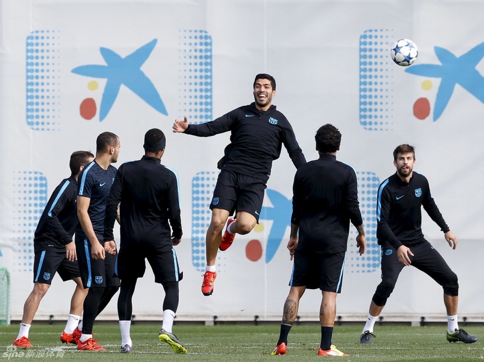 巴萨训练备战欧冠小组赛_高清图集_新浪网