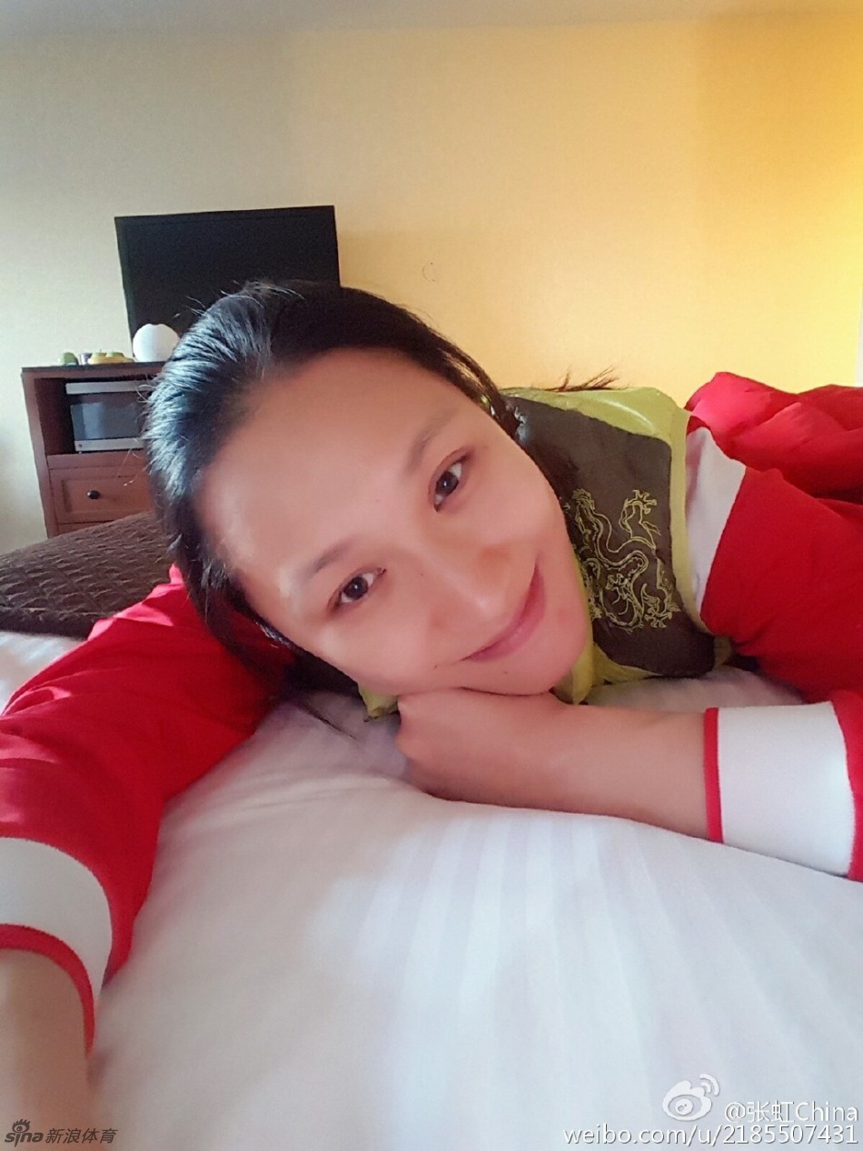 速滑女神张虹夺冠晒素颜自拍_高清图集_新浪网