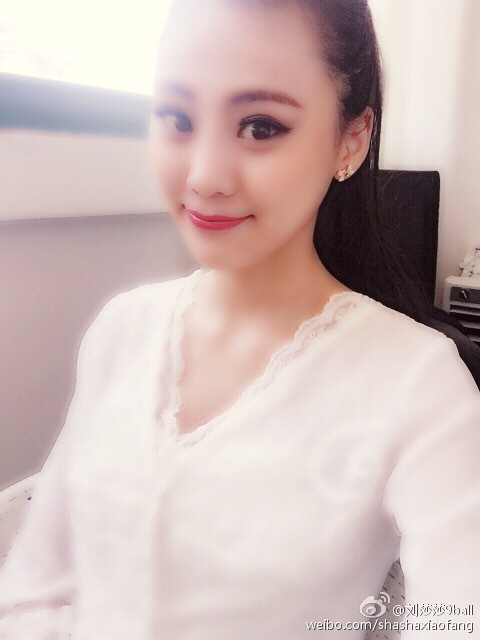 九球小天后刘莎莎私房照可爱迷人_高清图集_新浪网