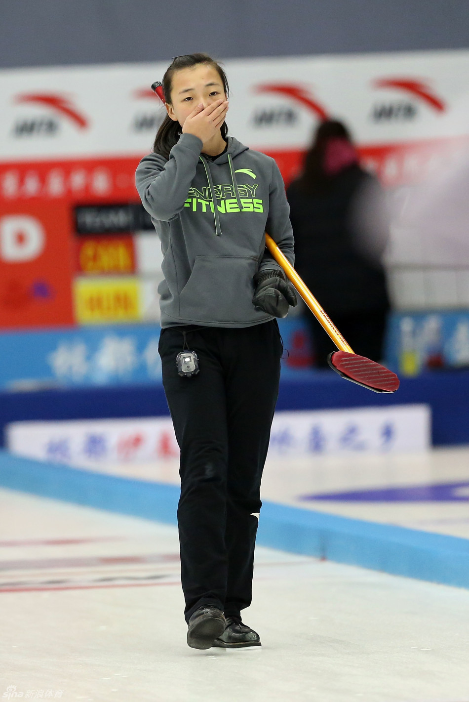 冰壶邀请赛中国无缘半决赛_高清图集_新浪网