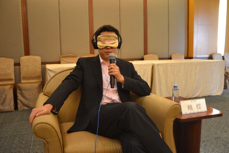 鲍耘盲棋多面打1V5