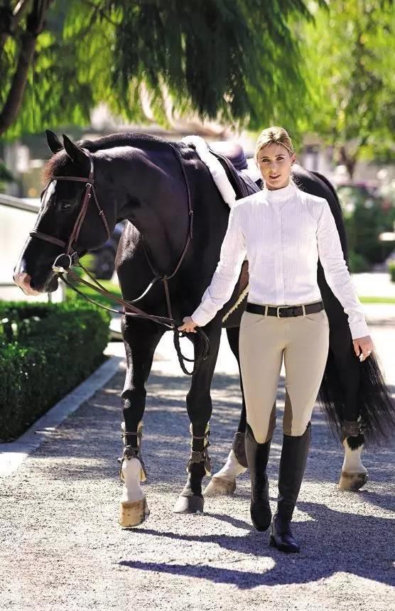 高颜值女骑手御马驰骋_高清图集_新浪网