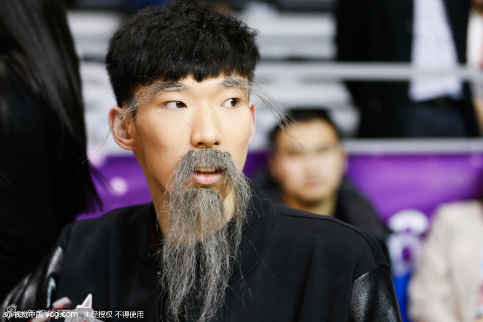 周琦山羊胡造型亮相全明星_高清图集_新浪网