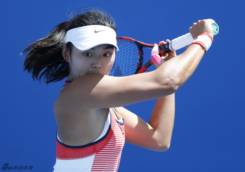 新浪直击澳网首轮王雅繁出战_高清图集_新浪网