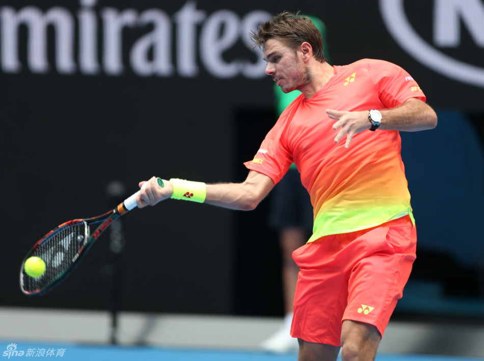 新浪直击澳网瓦林卡强势晋级