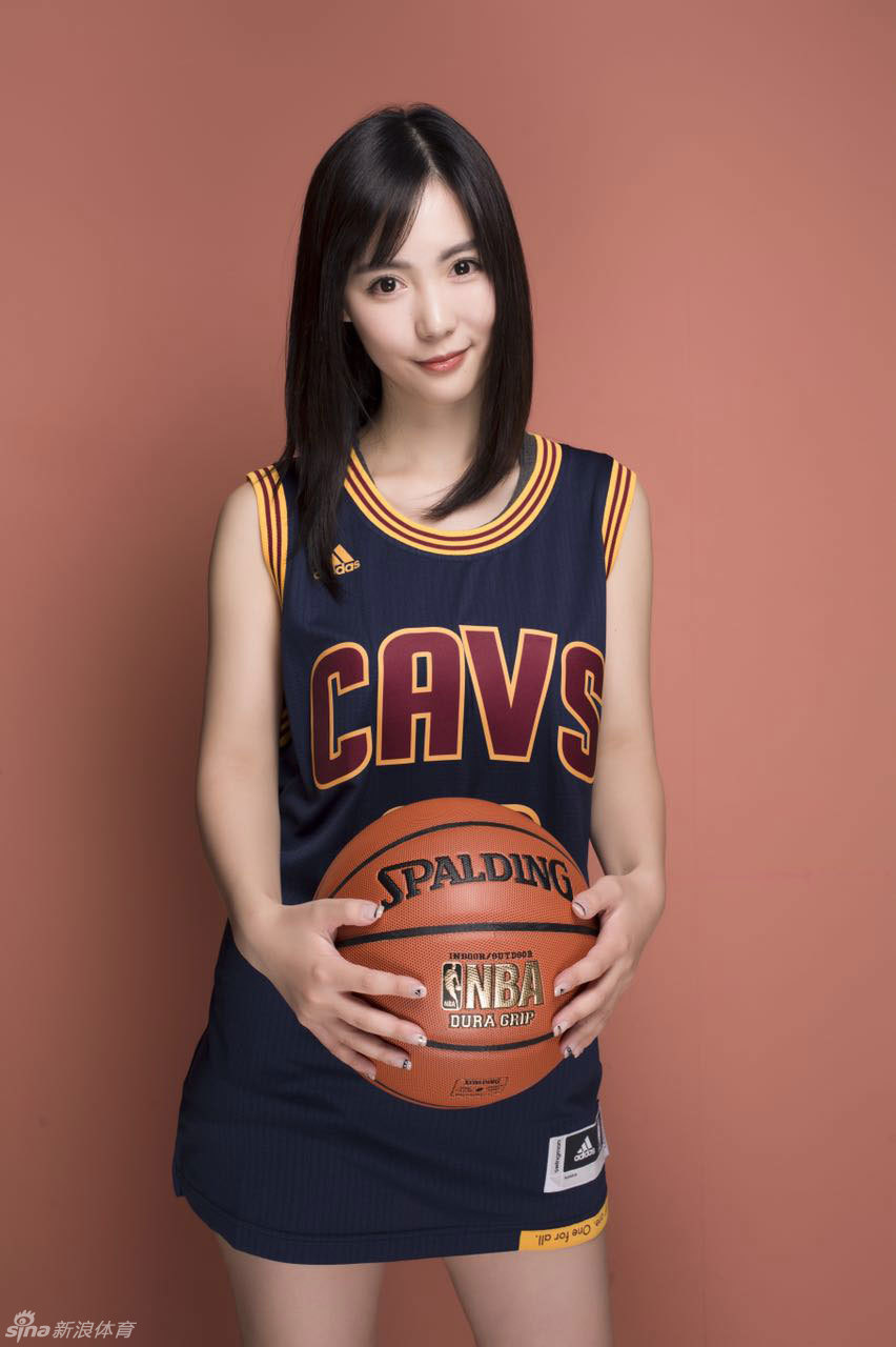 新浪全明星前方女主持vena写真_高清图集_新浪网