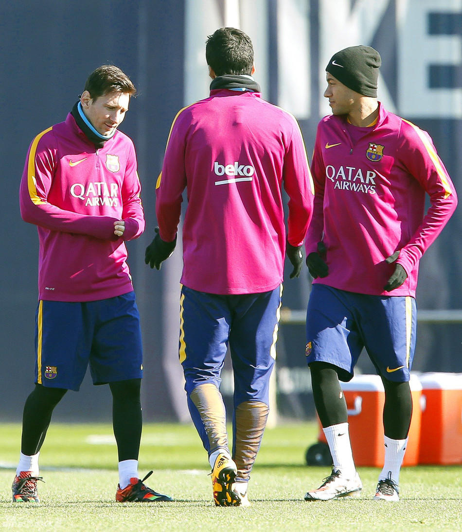 巴萨训练备战西甲_高清图集_新浪网