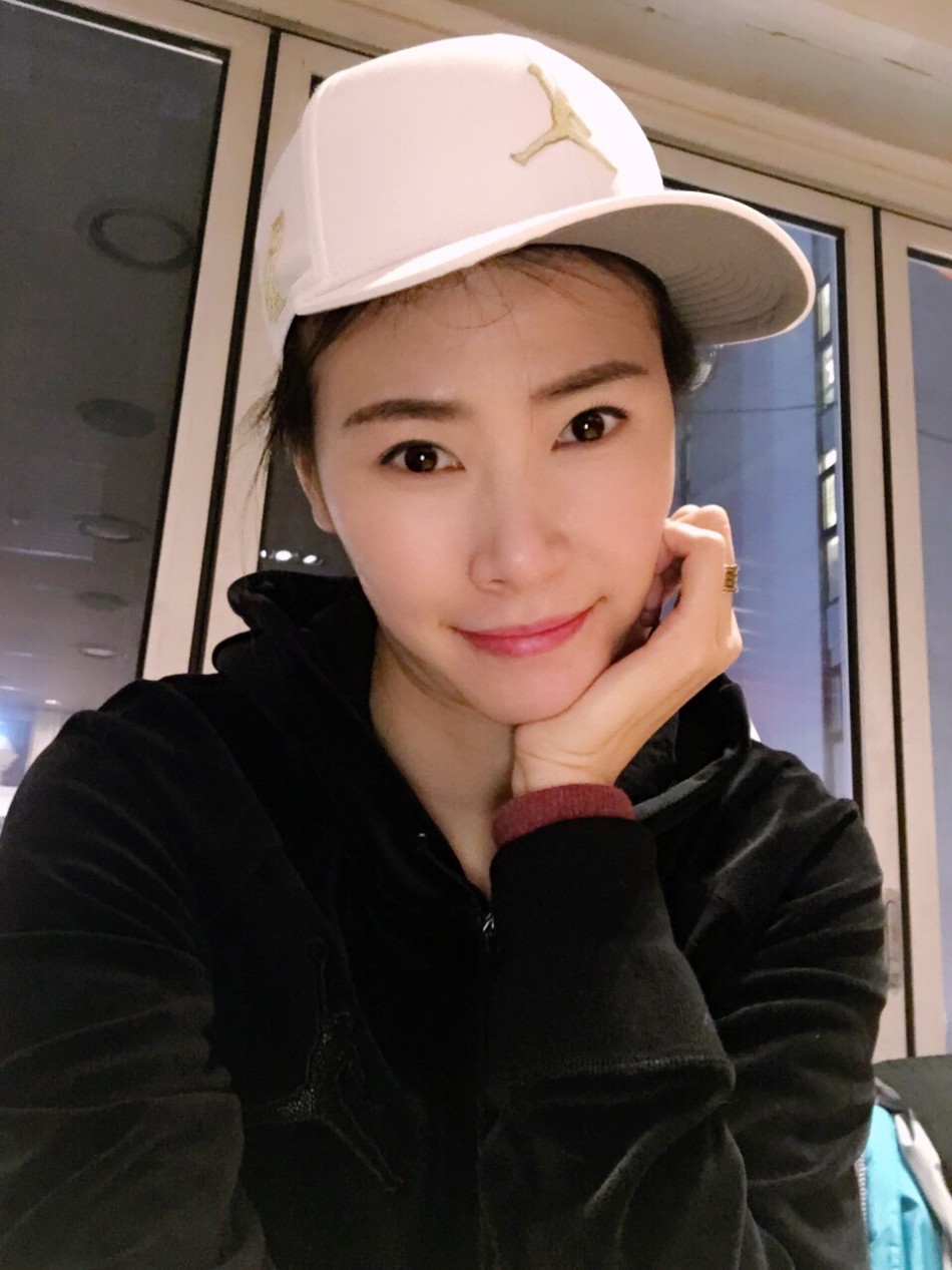 女篮美女球员许诺自拍