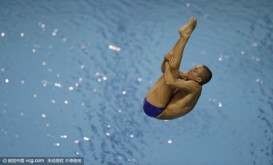 跳水世界杯何超三米板第六_高清图集_新浪网