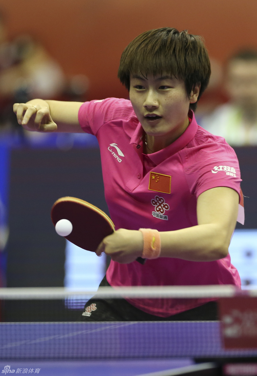 新浪体育 李欣/摄(发自吉隆坡) 23   新浪跑步见证东马终点 美女选手.