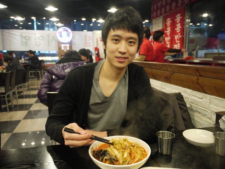 韩国乒球帅哥私照秒变明星暖男_高清图集_新浪网