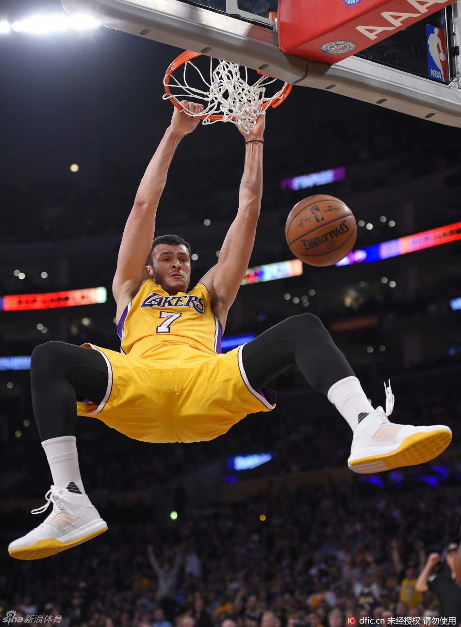 [常规赛]湖人107-101篮网_高清图集_新浪网