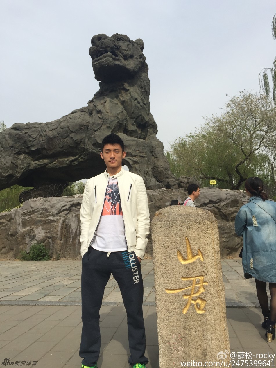 国羽男单小将薛松