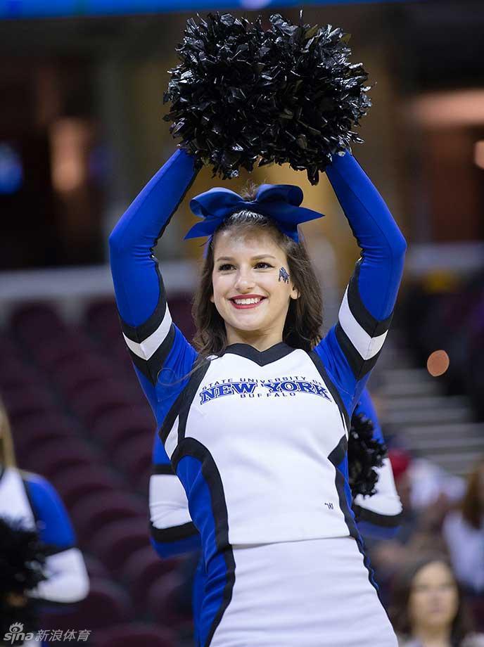 美国大学疯狂三月拉拉队集锦