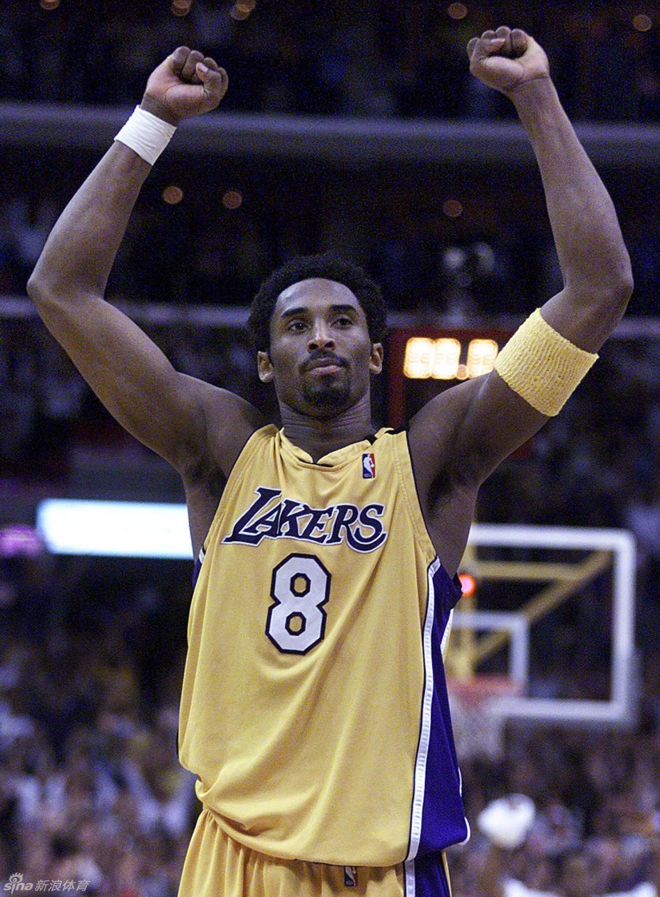 科比9900赛季回顾_新浪图片