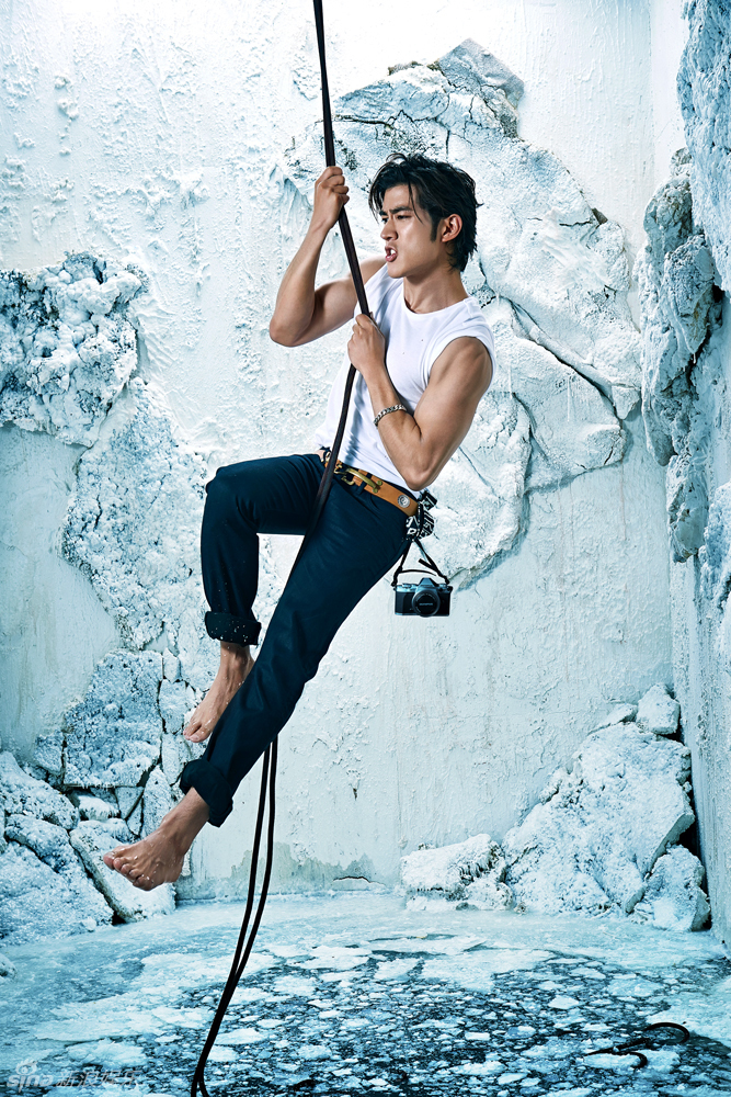 李治廷裸身战冰雪男友力max爆棚