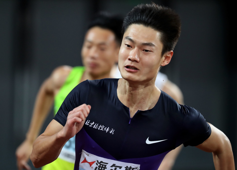 张培萌晋级200米决赛