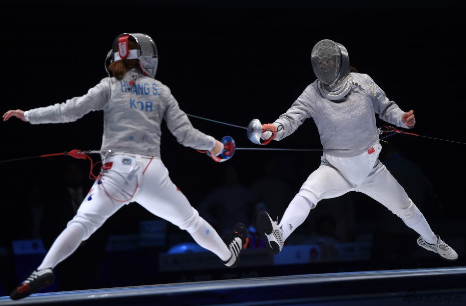 击剑亚锦赛女佩团体夺金_高清图集_新浪网