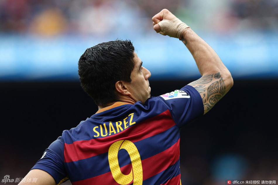 动图-梅西直传 苏亚雷斯单刀破门