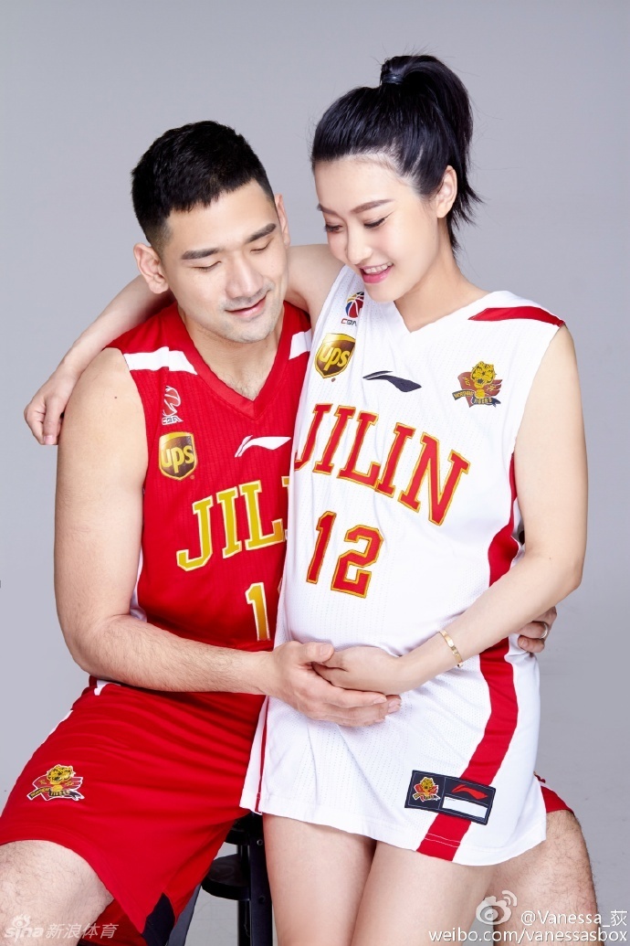 吉林男篮钟诚妻子拍摄性感怀孕写真_高清图集_新浪网