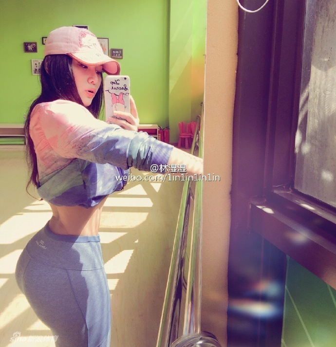 巨乳蜂腰翘臀 微博女神中国卡戴珊