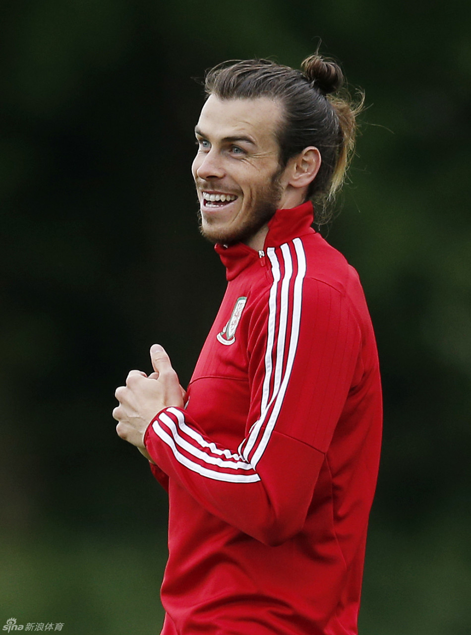 贝尔领衔威尔士备战欧洲杯_高清图集_新浪网