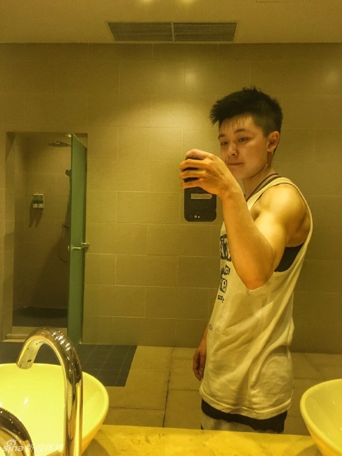 【全民show身趴】之田径少女爆炸身材_高清图集_新浪网